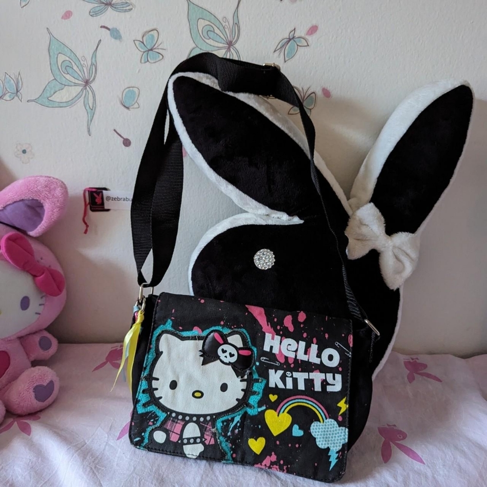 hello kitty punk purse